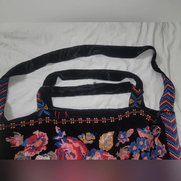 Johnny Was Black Floral Embroidered Tote - Picture 2 of 5